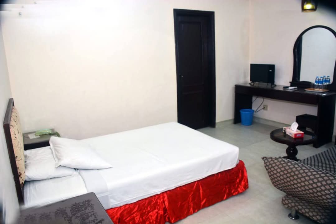Single Bed Room